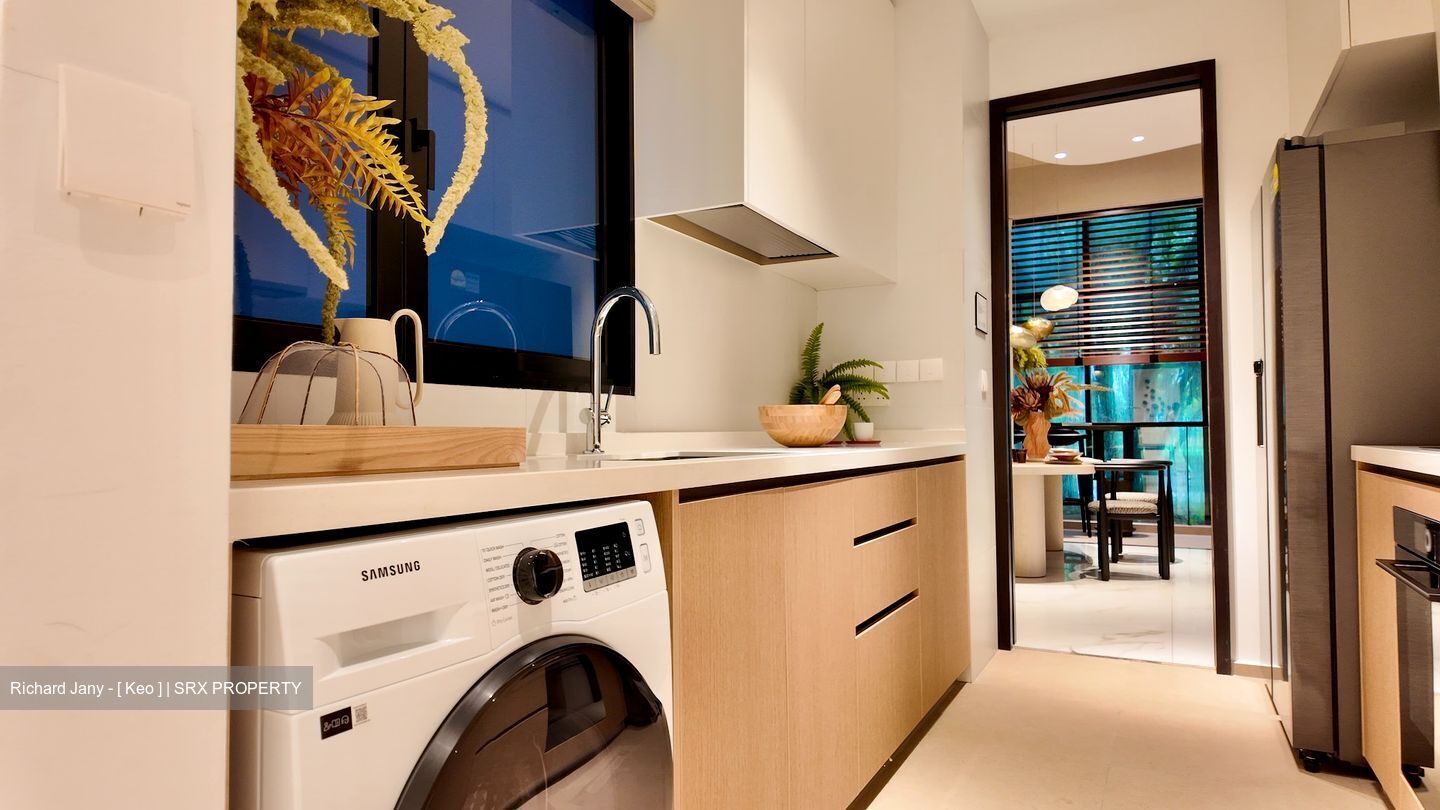 The Hillshore (D5), Condominium #551769141